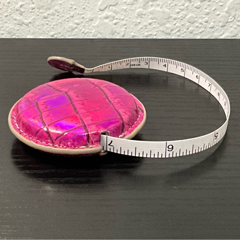 Brahmin Tape Measure POTION MELBOURNE Lightweight Pocket Size HTF Color - Picture 6 of 6